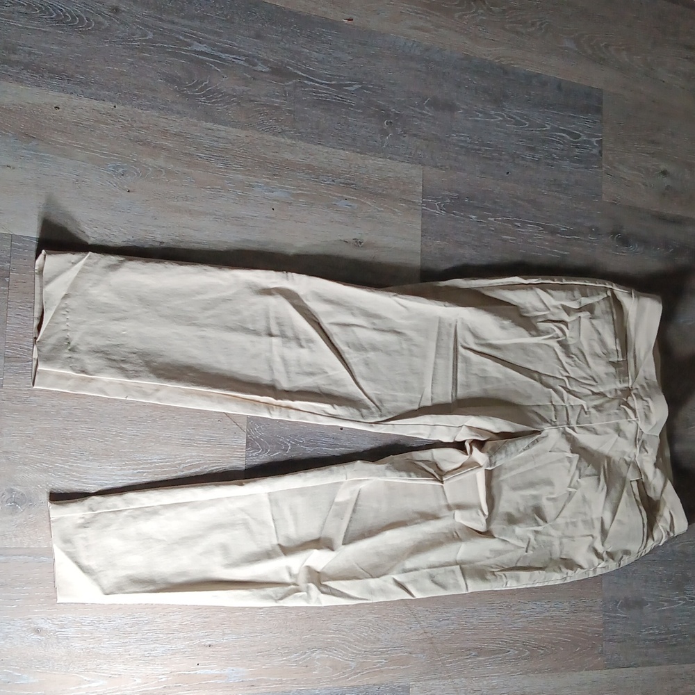 Chicos size 6r khaki
